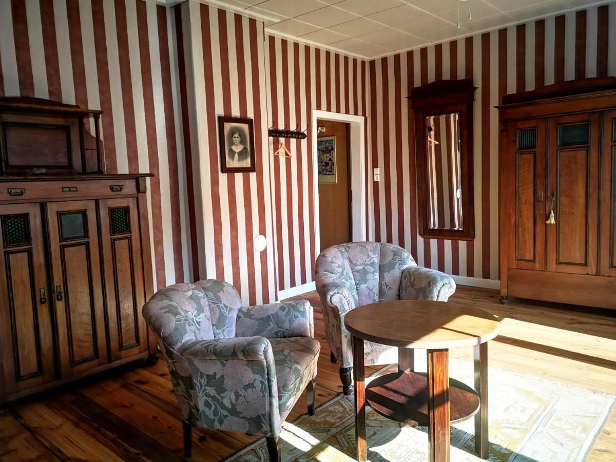 Am Lindenplatz Bed & Breakfast Crinitz Phòng bức ảnh