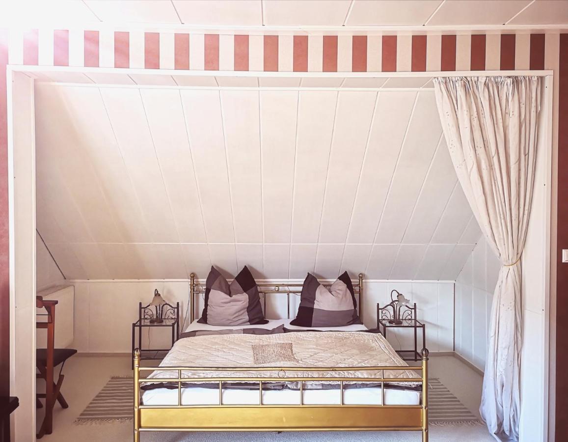 Am Lindenplatz Bed & Breakfast Crinitz Ngoại thất bức ảnh